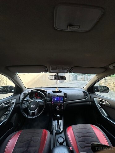 Kia Cerato-8