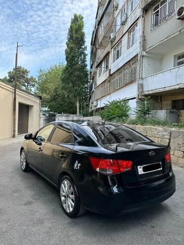 Kia Cerato-5