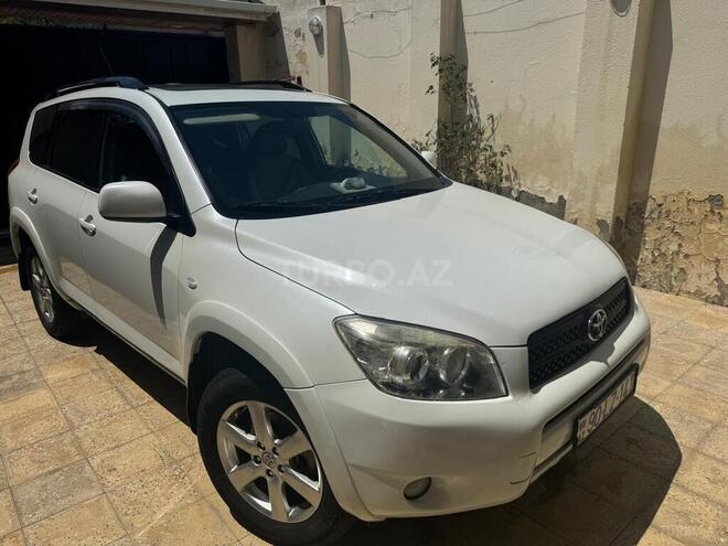Toyota RAV4-1