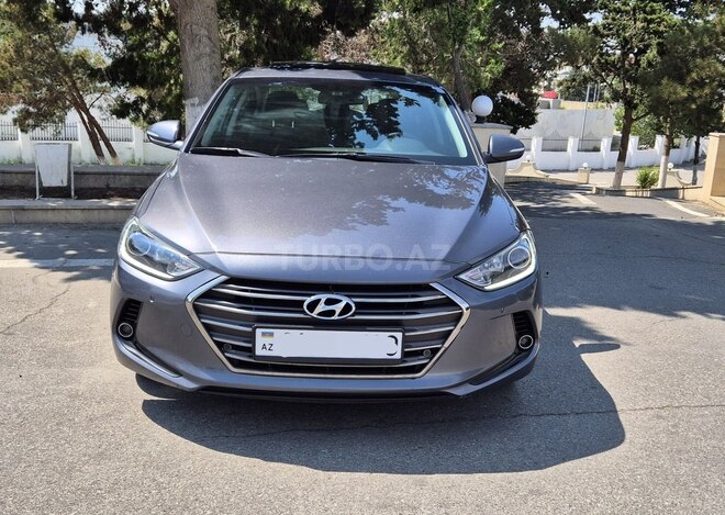 Hyundai Elantra-1