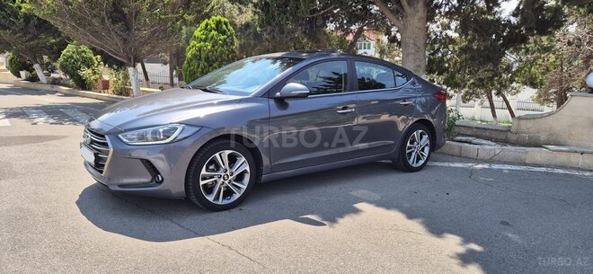 Hyundai Elantra-4
