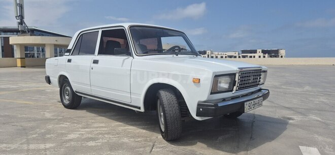 LADA (VAZ) 2107-2