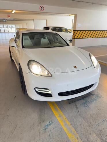 Porsche Panamera Turbo S-1