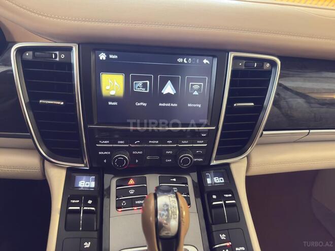 Porsche Panamera Turbo S-8