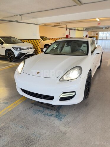 Porsche Panamera Turbo S-2