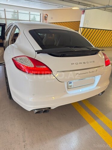 Porsche Panamera Turbo S-5