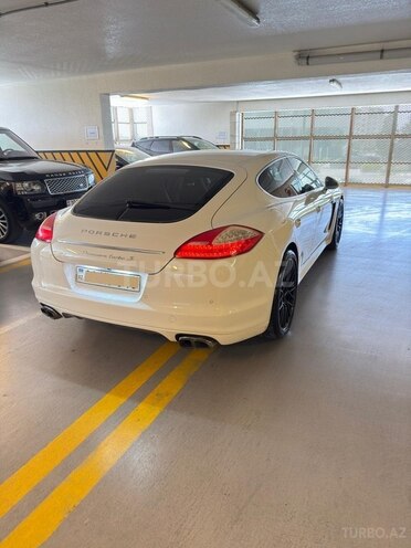Porsche Panamera Turbo S-3