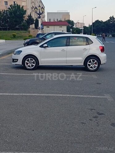 Volkswagen Polo-5