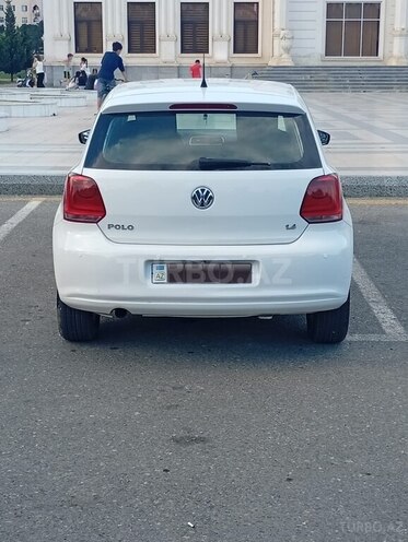 Volkswagen Polo-4