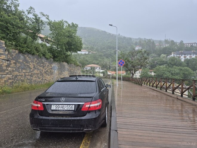 Mercedes E 350-2