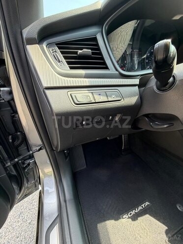 Hyundai Sonata-10