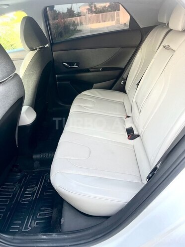 Hyundai Elantra-19