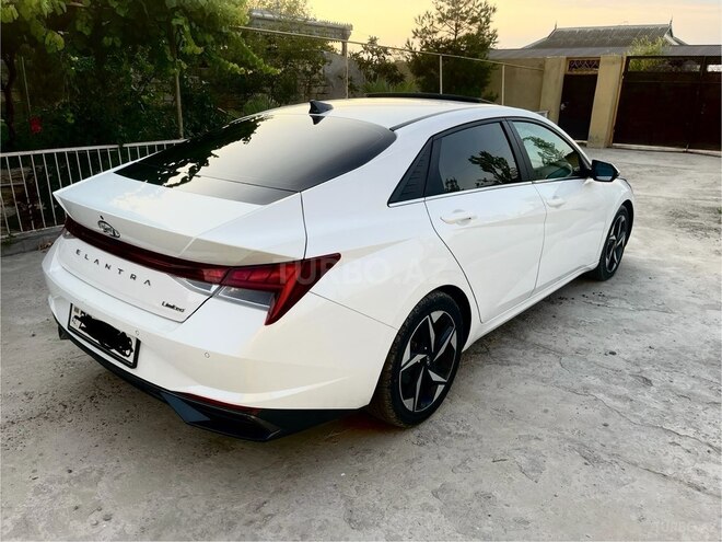 Hyundai Elantra-7