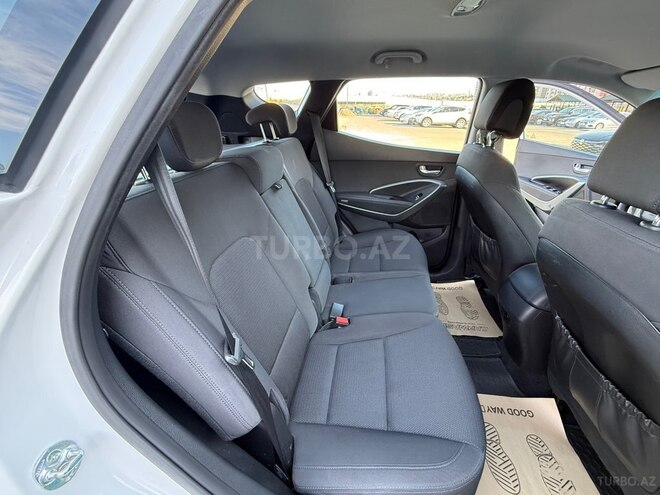 Hyundai Santa Fe-14