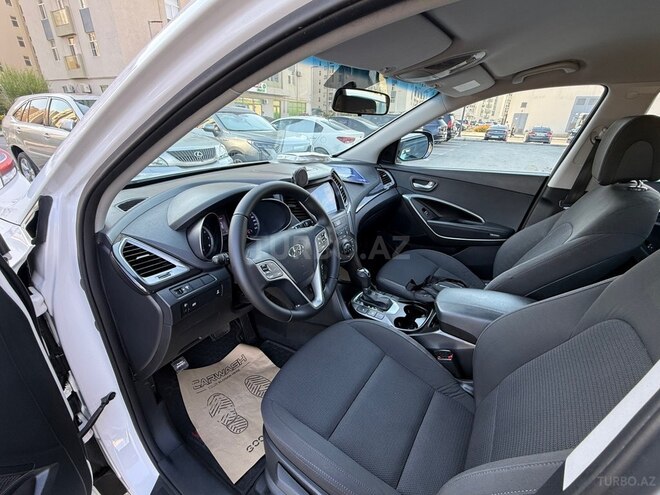 Hyundai Santa Fe-12