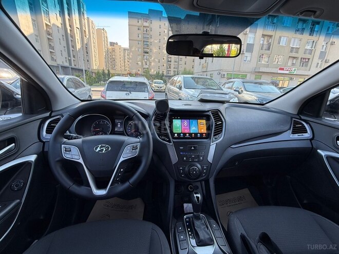 Hyundai Santa Fe-13