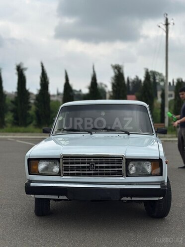 LADA (VAZ) 2107-1