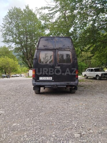 Ford Transit-2
