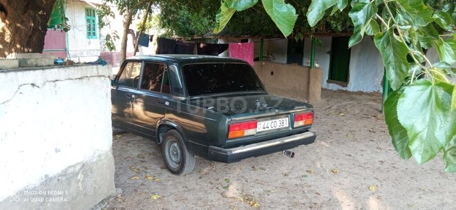 LADA (VAZ) 2107-2