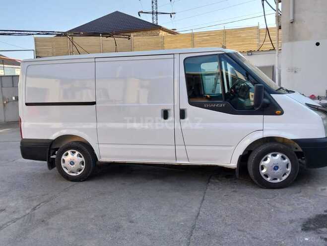 Ford Transit-4