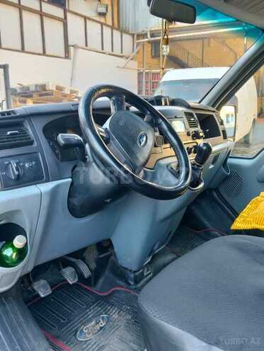 Ford Transit-7