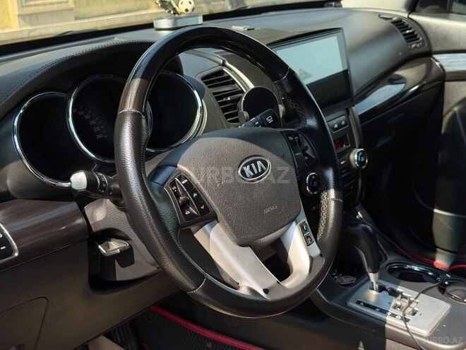 Kia Sorento-9