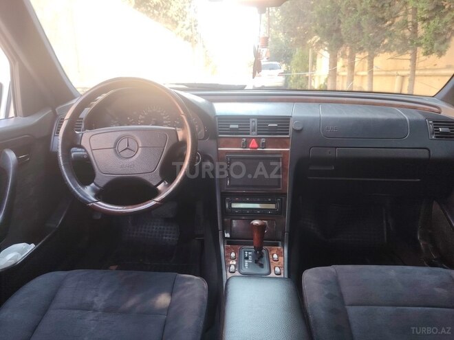 Mercedes C 230-7