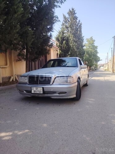 Mercedes C 230-1