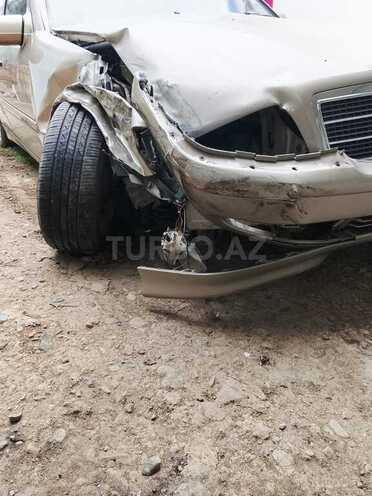 Mercedes C 230-4