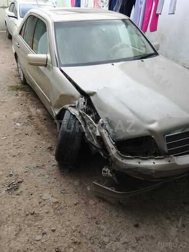 Mercedes C 230-6