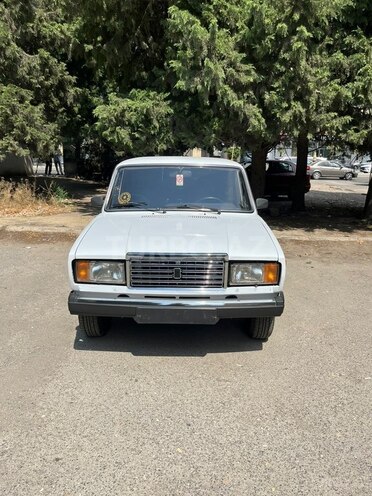 LADA (VAZ) 2107-4
