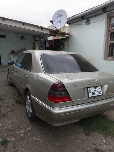 Mercedes C 230-7