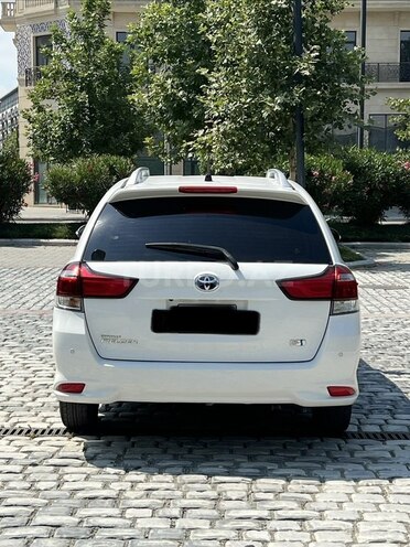 Toyota Corolla Fielder-7