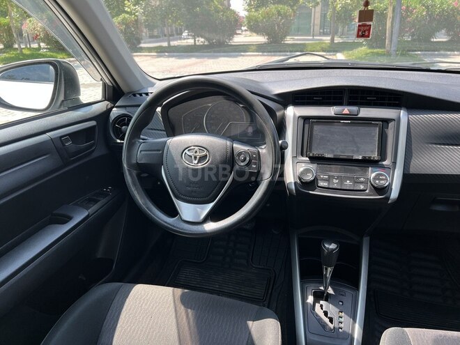 Toyota Corolla Fielder-11