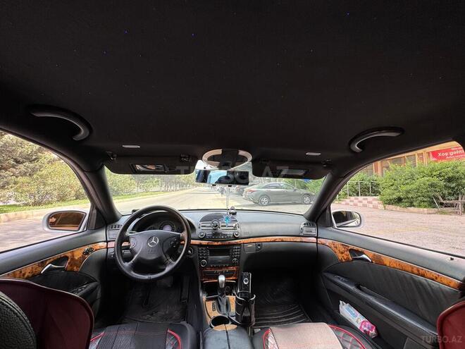 Mercedes E 270-11