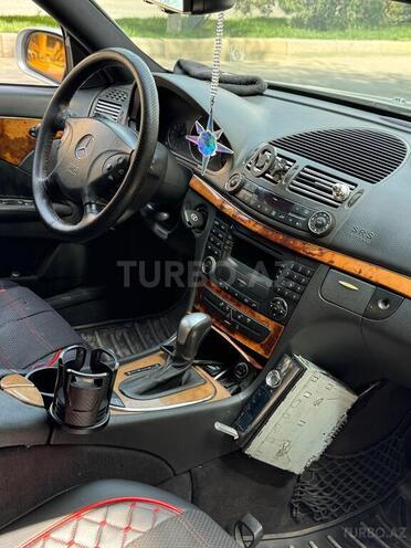 Mercedes E 270-9
