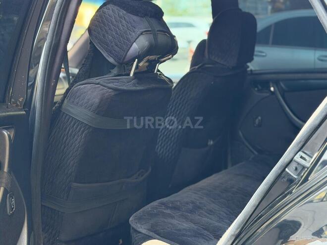 Mercedes C 240-10
