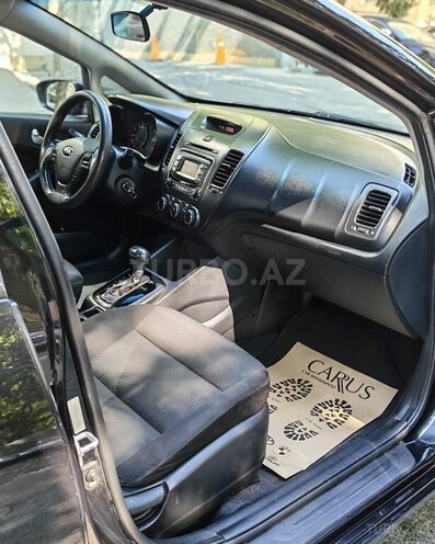 Kia Forte-10