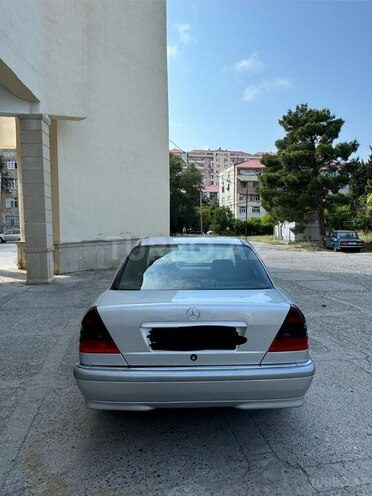 Mercedes C 240-3