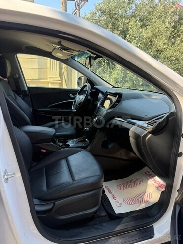 Hyundai Santa Fe-11