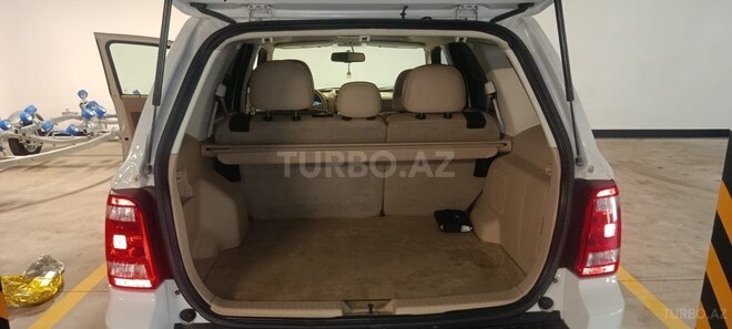 Ford Escape-8