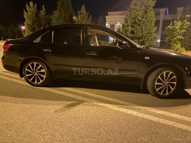 Hyundai Sonata-5