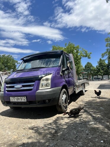Ford Transit-2