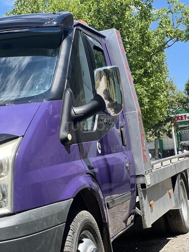 Ford Transit-7