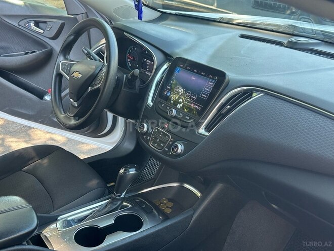 Chevrolet Malibu-12