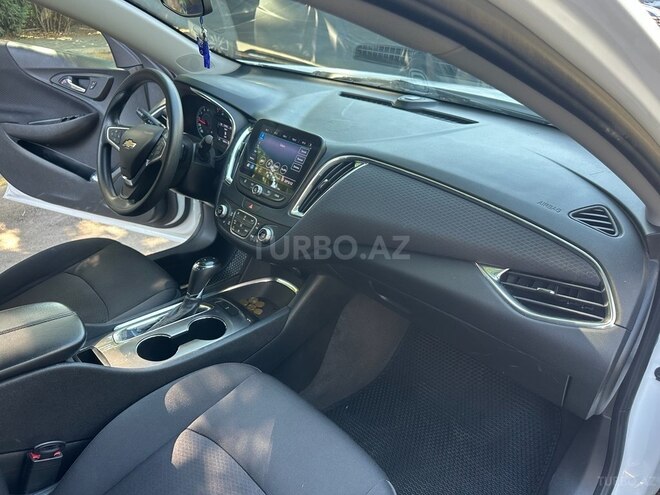Chevrolet Malibu-3