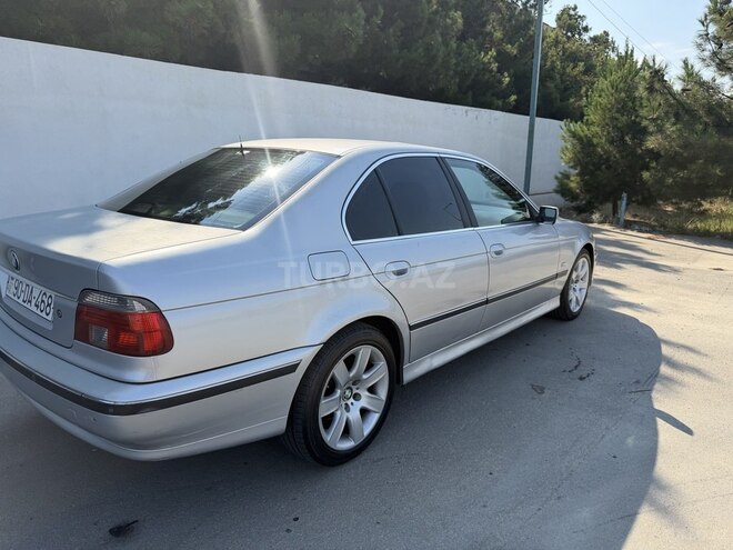 BMW 523-5