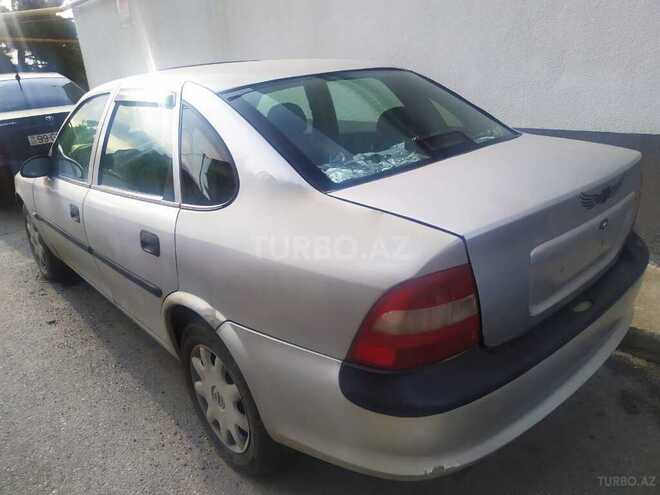 Opel Vectra-2