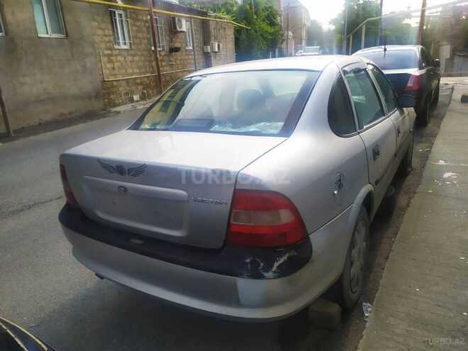 Opel Vectra-3