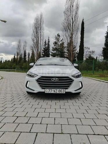 Hyundai Elantra-1